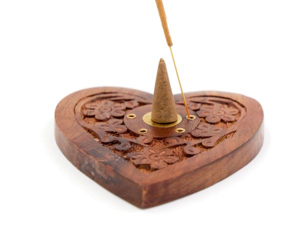 Räucherkegelhalter Herz aus Sheesham-Holz mit Messing Ying&Yang