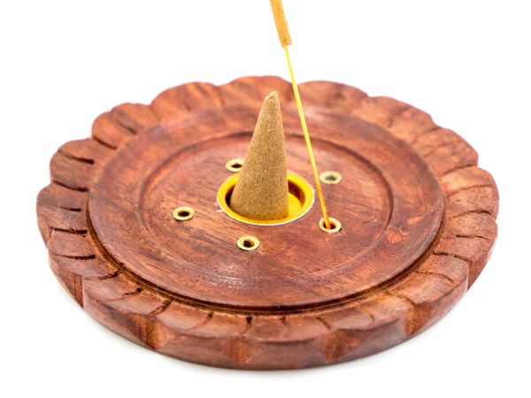 Sheesham wood incense cone holder (round)